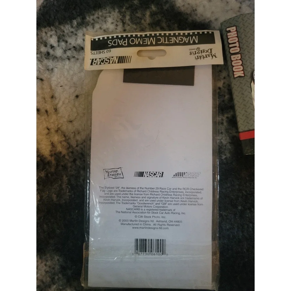 Kevin‎ Harvick #29 Goodwrench NASCAR Photo Book Notepad Set